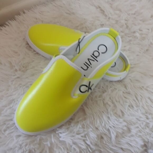 Calvin Klein slip ons - Picture 2 of 3